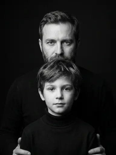 Ч/б портрет родителя и ребёнка — пример 2